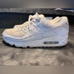 Nike White Air Max 90 Low-Top Athletic Sneakers with Air Cushion